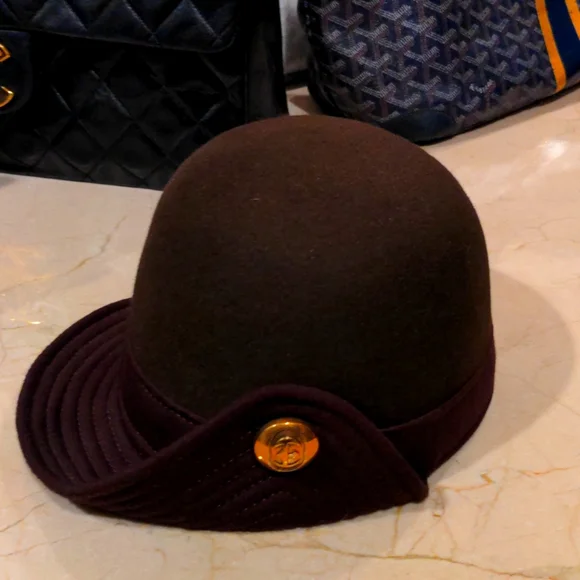 Gucci | Accessories | Febulous Gucci Round Hat In Brown With  display picture 2